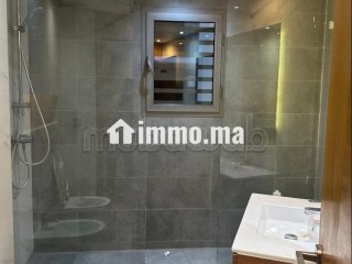 Bel appartement en location à Oasis. Surface de 130 m². Double vitrage et porte blindée - Appartement à louer - Casablanca
