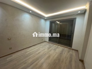 Bel appartement en location à Oasis. Surface de 130 m². Double vitrage et porte blindée - Appartement à louer - Casablanca
