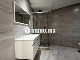 Superbe appartement à louer à Val Fleury. Surface totale 140 m². Garage et terrasse - Appartement à louer - Casablanca