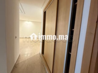 Superbe appartement à louer à Val Fleury. Surface totale 140 m². Garage et terrasse - Appartement à louer - Casablanca