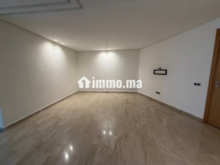 Superbe appartement à louer à Val Fleury. Surface totale 140 m². Garage et terrasse - Appartement à louer - Casablanca