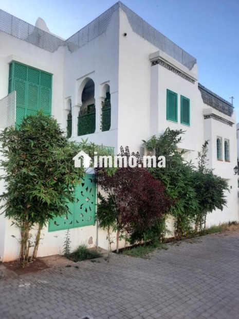 Appartement en vente à Tamesna. 3 chambres. Salon traditionnel et porte blindée - Vente Immobilier - Autre - photo 2