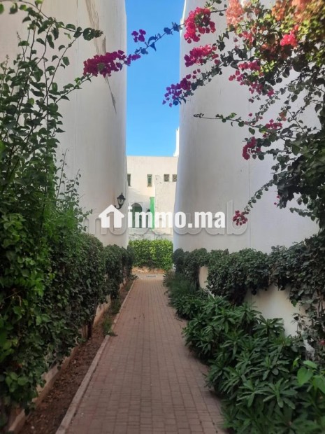 Appartement en vente à Tamesna. 3 chambres. Salon traditionnel et porte blindée - Vente Immobilier - Autre - photo 4