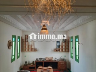 Appartement en vente à Tamesna. 3 chambres. Salon traditionnel et porte blindée - Appartement à vendre - Autre