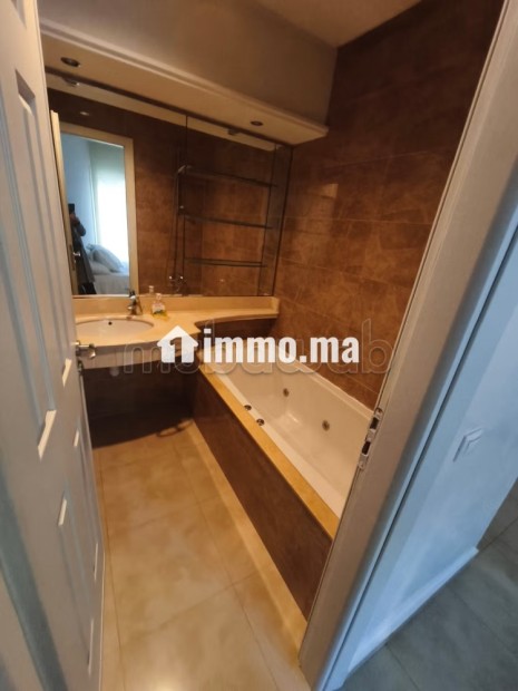 Appartement meublé avec une terrasse a Gauthier - Location Immobilier - Casablanca - photo 5