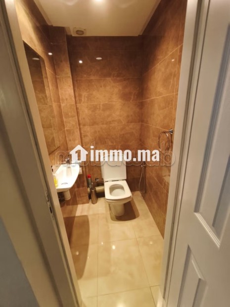 Appartement meublé avec une terrasse a Gauthier - Location Immobilier - Casablanca - photo 7