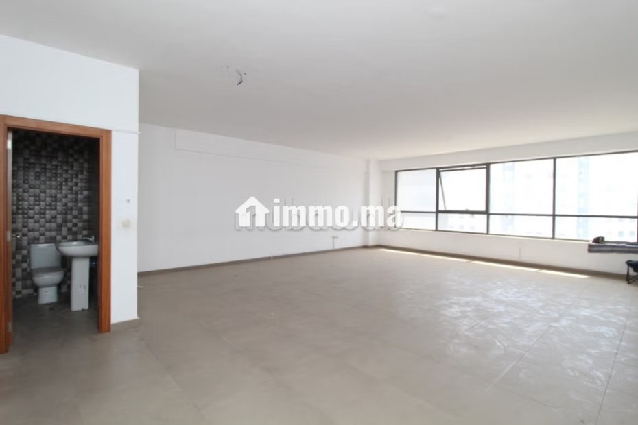 Plateau bureau de 65m² sur l’avenue Moukawama - Location Immobilier - Agadir - photo 1