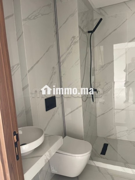 Bel appartement en location à Palmier. Superficie 50 m². Avec ascenseur - Location Immobilier - Casablanca - photo 2