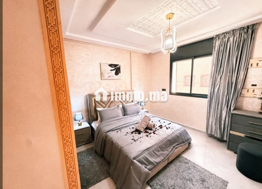 Location saisonnière à Béni Mellal. 2 belles chambres. Salon traditionnel et système d'antenne parabolique - Vente Immobilier - Beni Mellal - photo 1