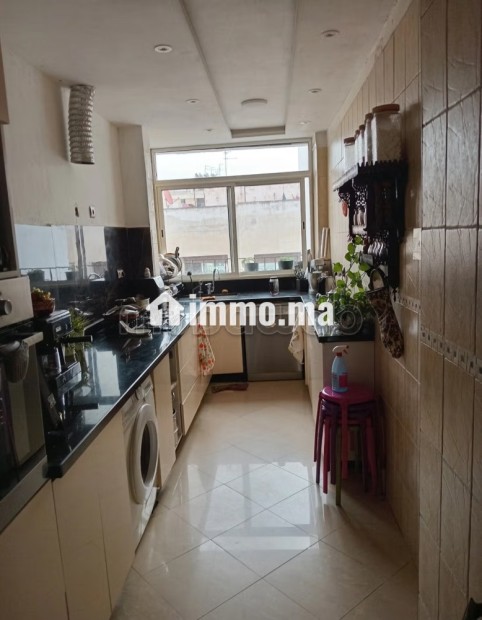Location saisonnière à Béni Mellal. 2 belles chambres. Salon traditionnel et système d'antenne parabolique - Vente Immobilier - Beni Mellal - photo 2
