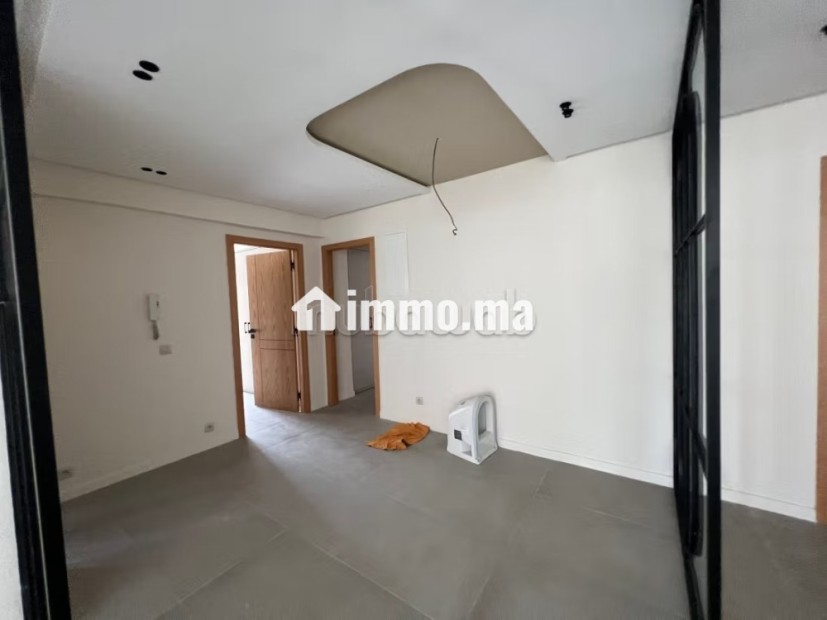 Location apprt vide totalement rénover a sokrat - Location Immobilier - Casablanca - photo 4