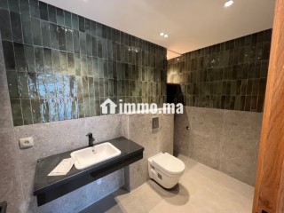 Location apprt vide totalement rénover a sokrat - Appartement à louer - Casablanca