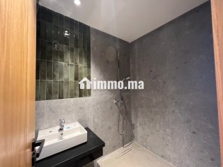Location apprt vide totalement rénover a sokrat - Appartement à louer - Casablanca