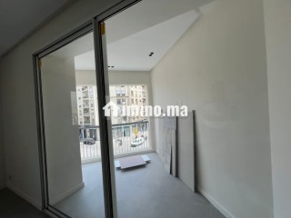 Location apprt vide totalement rénover a sokrat - Appartement à louer - Casablanca