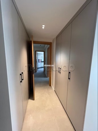 location-apprt-vide-totalement-renover-a-sokrat-big-9