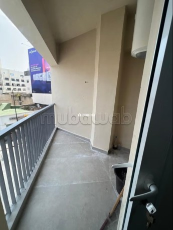 location-apprt-vide-totalement-renover-a-sokrat-big-17
