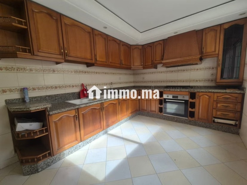 Vend appartement à Gauthier.
Surface de 145 m² - Vente Immobilier - Casablanca - photo 3