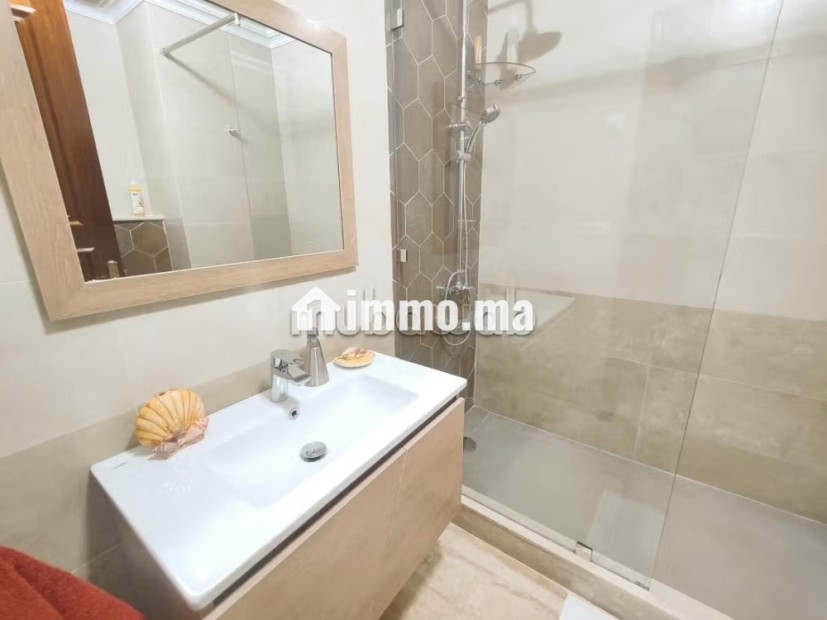 Bel appartement avec terrasse à louer à racine - Location Immobilier - Casablanca - photo 8