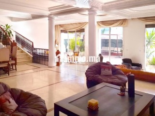 Location villa de haut standing à Ain Diab. 8 pièces - Villa à louer - Casablanca