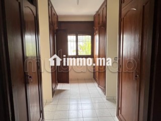Superbe villa à louer à Riyad. 4 chambres agréables - Villa à louer - Rabat