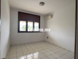 Superbe villa à louer à Riyad. 4 chambres agréables - Villa à louer - Rabat