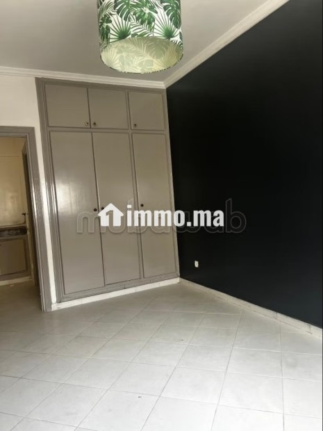 Apparemment chs salon vide à louer à agdal vers avenue oqba - Location Immobilier - Rabat - photo 2