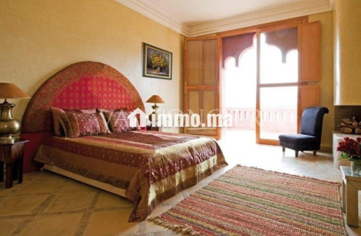 vente-sublime-villa-sur-4500m2-route-de-lourika-marrakech-big-9