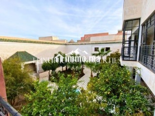 Grand Riad de caractère dans la Médina,
Marrakech - Villa à vendre - Marrakech