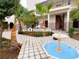 Grand Riad de caractère dans la Médina,
Marrakech - Villa à vendre - Marrakech