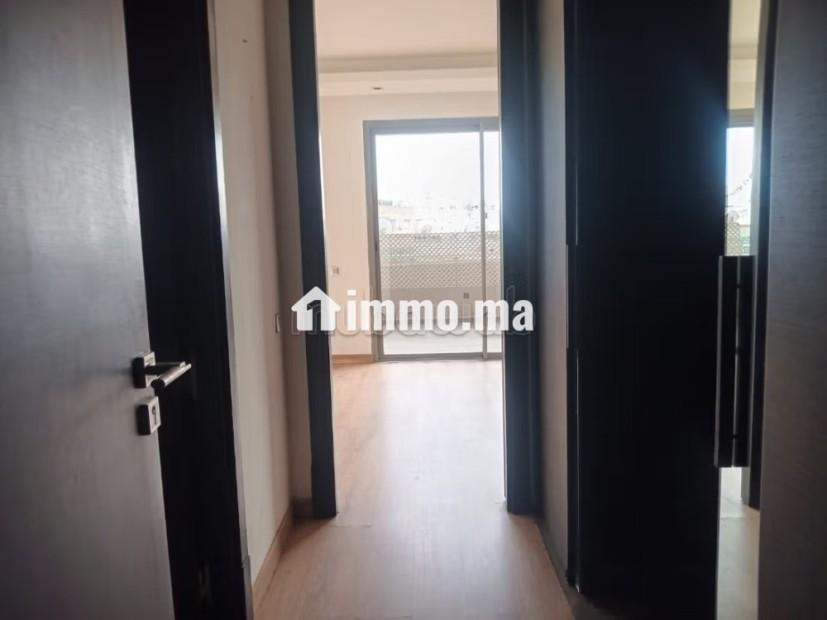 Location d'un appartement à Gauthier. Surface de 221 m² - Location Immobilier - Casablanca - photo 4