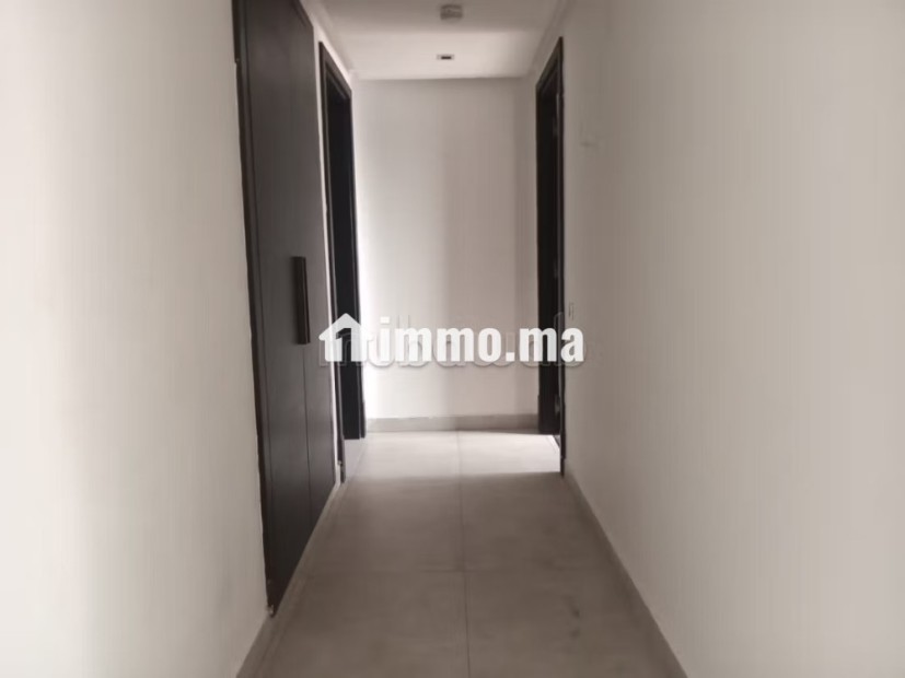 Location d'un appartement à Gauthier. Surface de 221 m² - Location Immobilier - Casablanca - photo 7