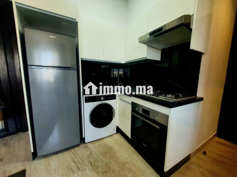 Studio meuble tout neuf dern etage sans vis a vis - Location Immobilier - Casablanca - photo 6
