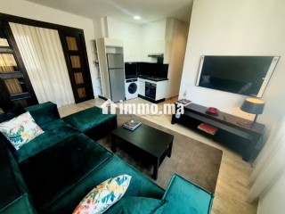 Studio meuble tout neuf dern etage sans vis a vis - Appartement à louer - Casablanca