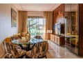 Location saisonnière villa de luxe à Douar Laarab. 2 chambres agréables. Avec ascenseur et espace vert - miniature 3