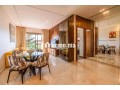 Location saisonnière villa de luxe à Douar Laarab. 2 chambres agréables. Avec ascenseur et espace vert - miniature 8