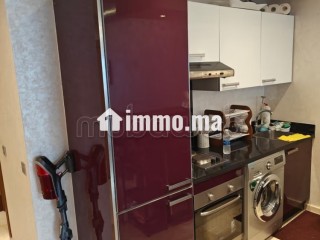 Vente d'un bel appartement à Bourgogne Ouest. 2 pièces confortables. Système de parabole et salon marocain - Appartement à vendre - Casablanca