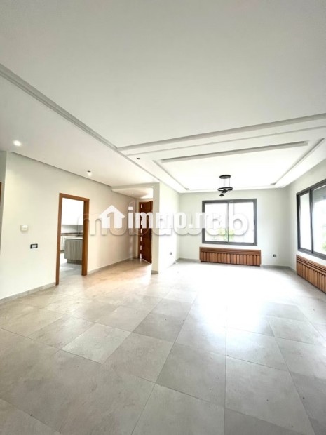 Ravissante maison de standing 4 chambres - Location Immobilier - Dar Bouazza - photo 3