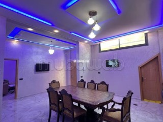 Location saisonnière villa de luxe à Route de Tahanaout. Surface de 410 m². Résidence avec concierge, climatisation générale - Maison à vendre - Marrakech