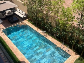 Location saisonnière villa de luxe à Route de Tahanaout. Surface de 410 m². Résidence avec concierge, climatisation générale - Maison à vendre - Marrakech