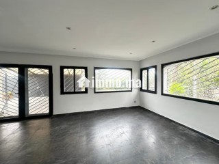 Maison avec piscine en emplacement calme à Ain Diab - Maison à vendre - Casablanca