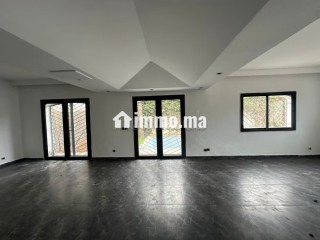 Maison avec piscine en emplacement calme à Ain Diab - Maison à vendre - Casablanca