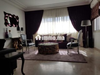 Superbe appartement à louer à Racine Extension. 4 pièces confortables. Avec garage et ascenseur - Appartement à louer - Casablanca