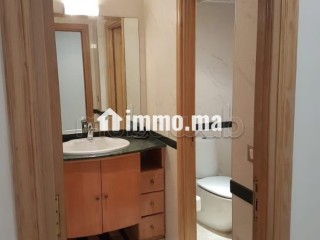 Superbe appartement à louer à Racine Extension. 4 pièces confortables. Avec garage et ascenseur - Appartement à louer - Casablanca