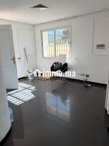 Beau bureau avec porte indépendante rez de chaussée - Location Immobilier - Casablanca - photo 1