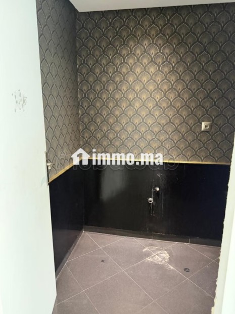 Beau bureau avec porte indépendante rez de chaussée - Location Immobilier - Casablanca - photo 3