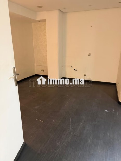 Beau bureau avec porte indépendante rez de chaussée - Location Immobilier - Casablanca - photo 5