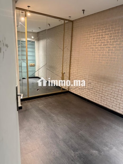 Beau bureau avec porte indépendante rez de chaussée - Location Immobilier - Casablanca - photo 7