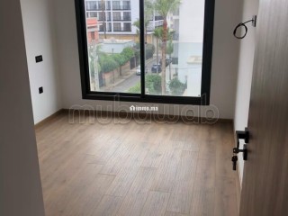 appartement-vide-a-louer-oasis-100-m2