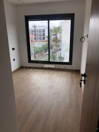 appartement-vide-a-louer-oasis-100-m2-big-0