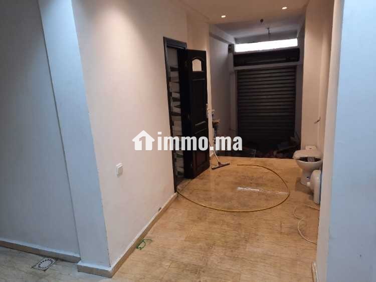 Magasin avec appartement arrière-magasin au centre - Location Immobilier - Casablanca - photo 3